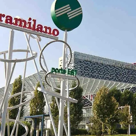 Apartamento Casa Bea Elegante Mansarda Vicina A Fiera *