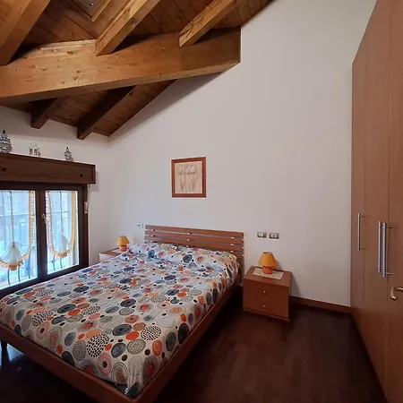 Casa Bea Elegante Mansarda Vicina A Fiera Appartement *